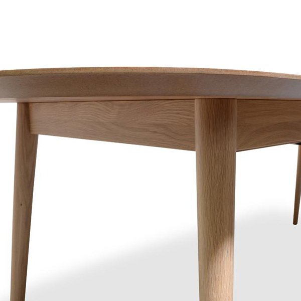 Johansen Extendable Oak Dining Table - Natural