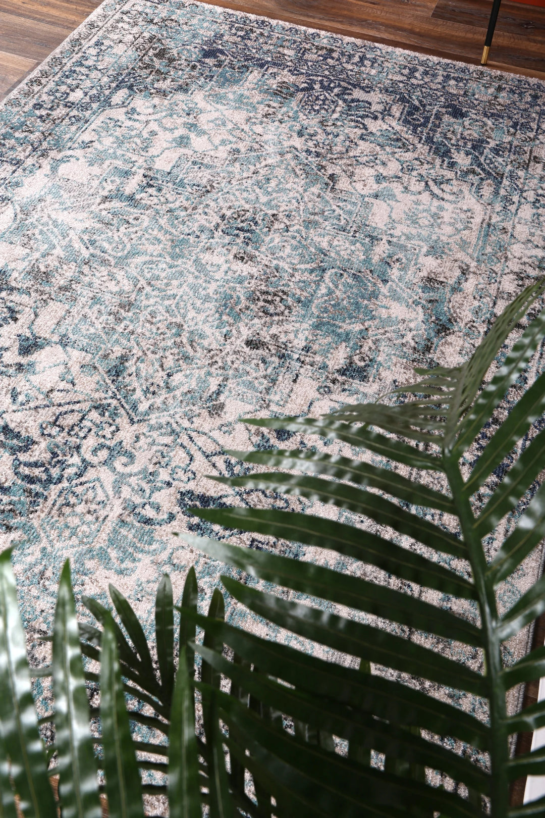 Salsa Adrianita Ivory & Blue Transitional Rug